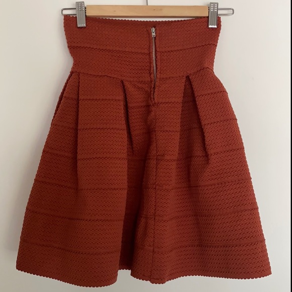 H&M skirt - Picture 3 of 3